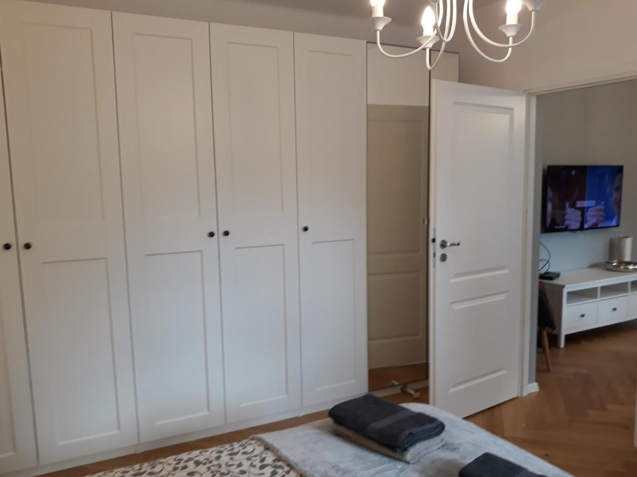 2 Bedroom City Center Apartment Κατοβίτσε Εξωτερικό φωτογραφία